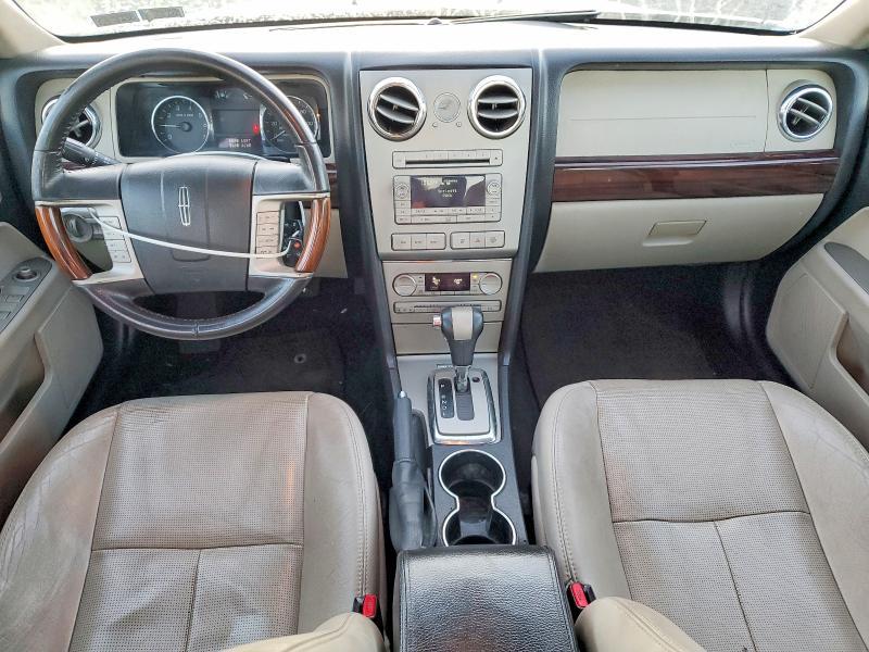 2008 Lincoln Townhouse MKZ