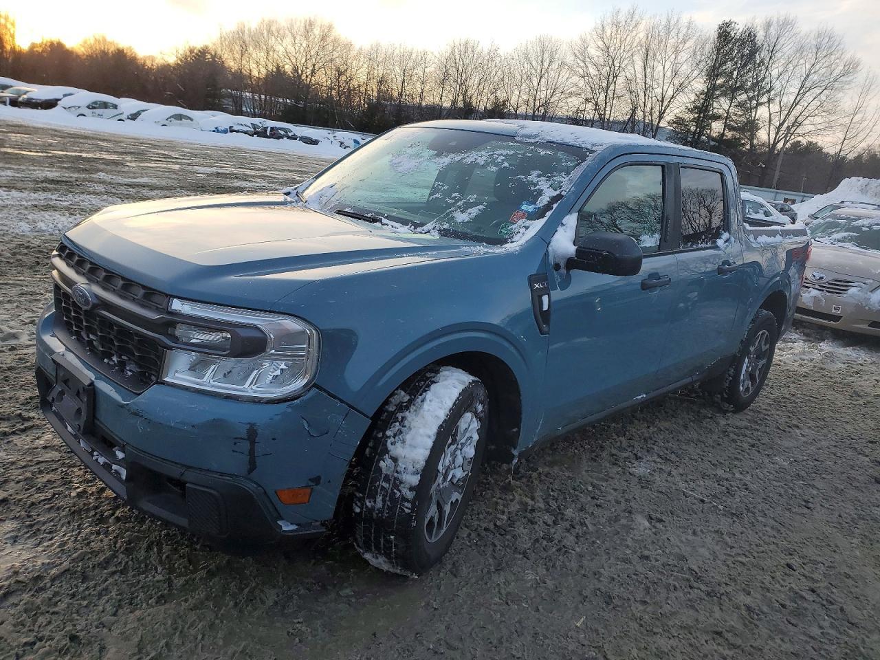 2022 Ford Maverick XL