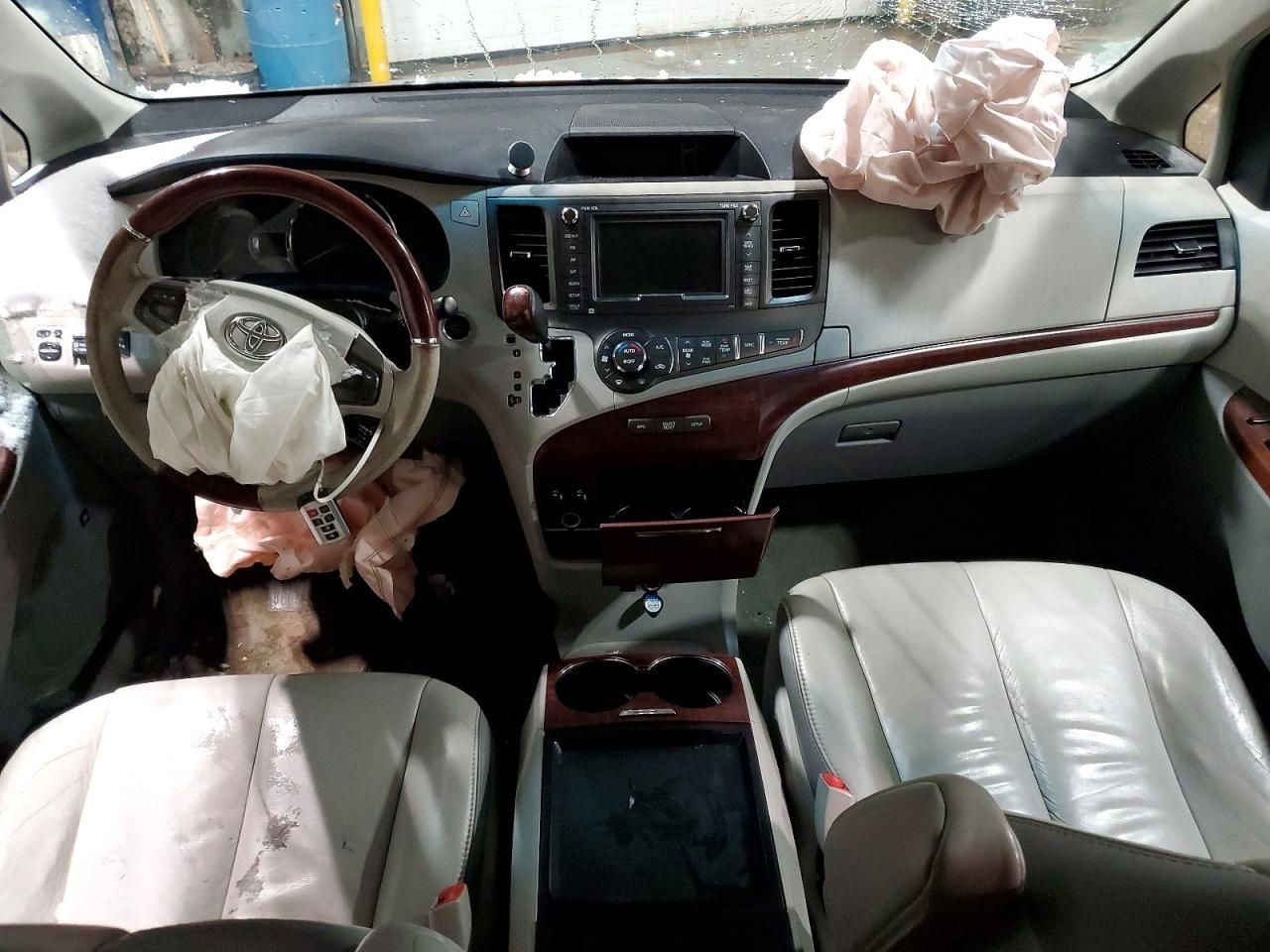 2022 Toyota Sienna xle