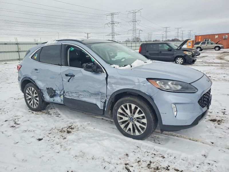 2022 Ford Escape Titanium