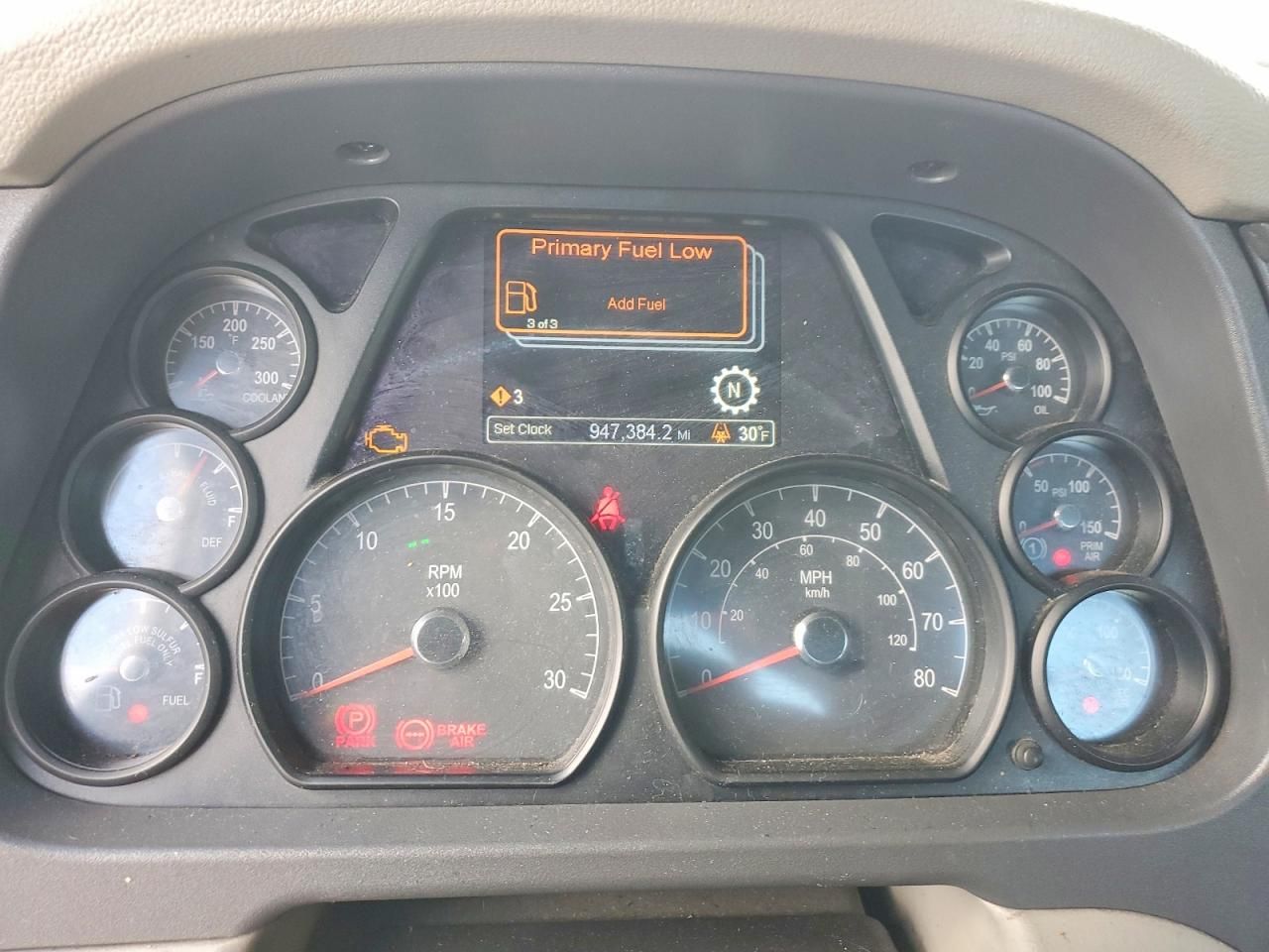 2018 Peterbilt 579 Semi Truck