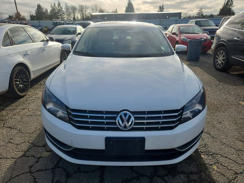 2013 Volkswagen Passat se