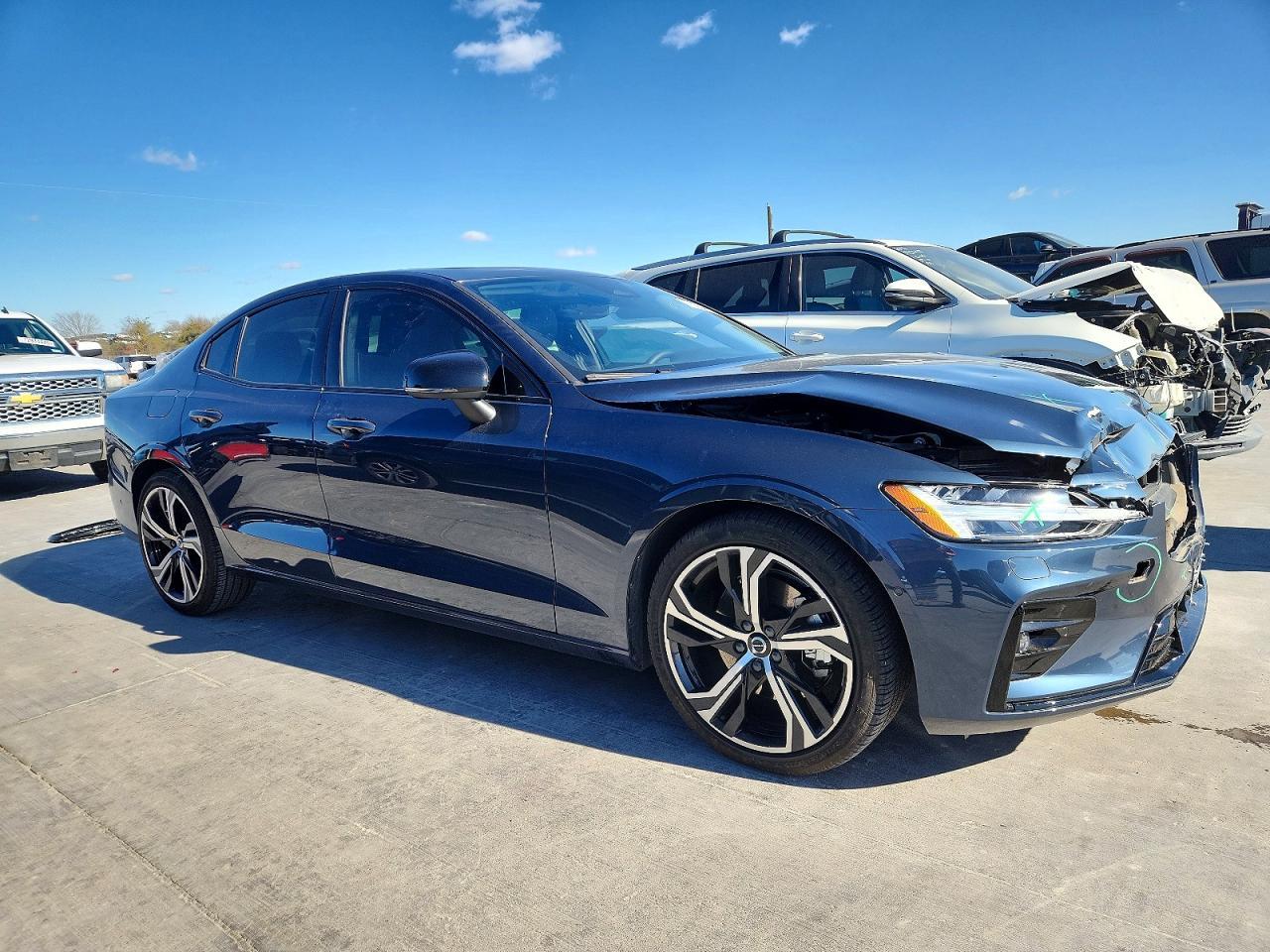2024 Volvo S60 Plus