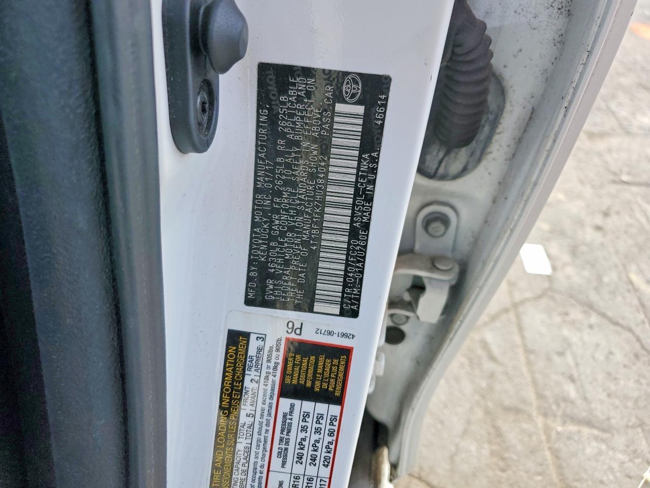 2017 Toyota Camry le