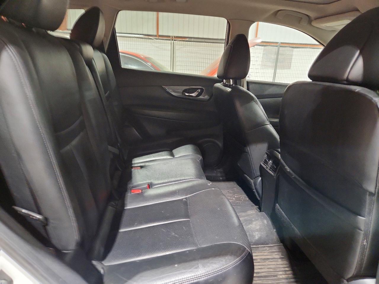 2015 Nissan Rogue s