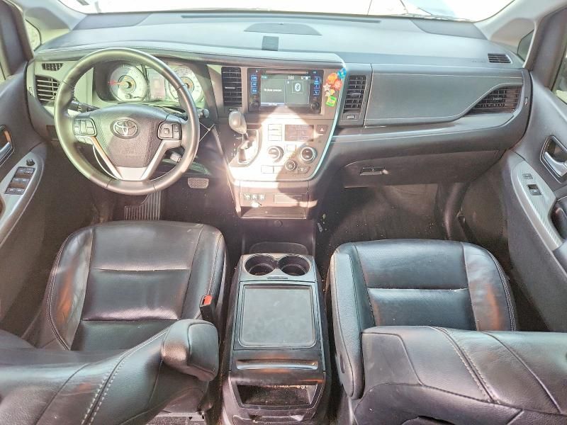 2015 Toyota Sienna Sport