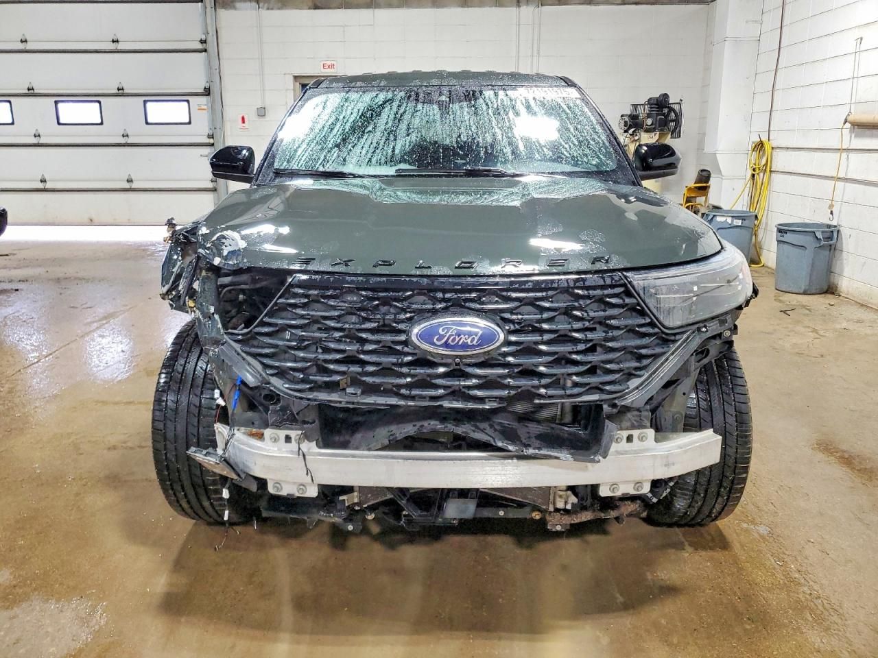 2022 Ford Explorer St-line