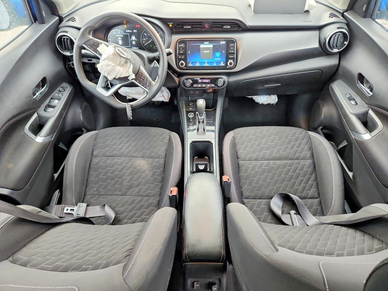 2021 Nissan Kicks sv