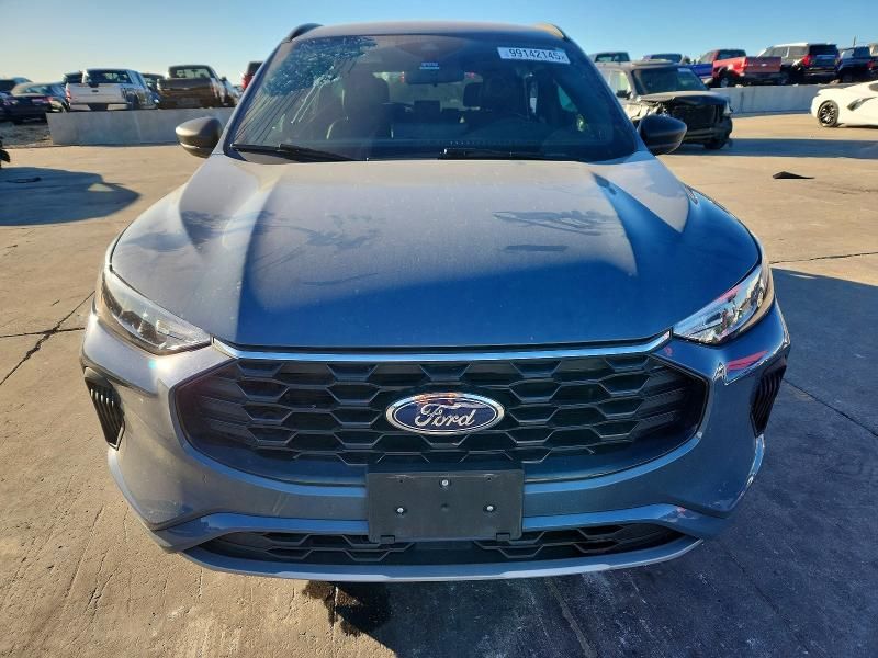 2023 Ford Escape st Line