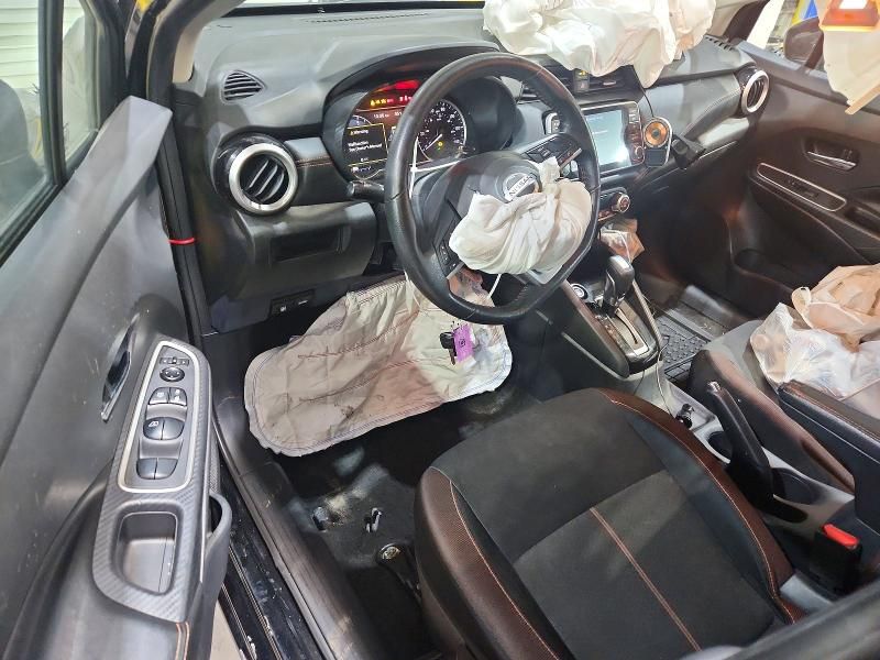 2022 Nissan Versa sr