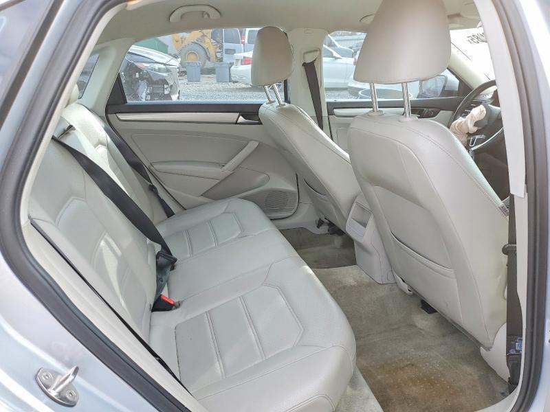 2015 Volkswagen Passat s