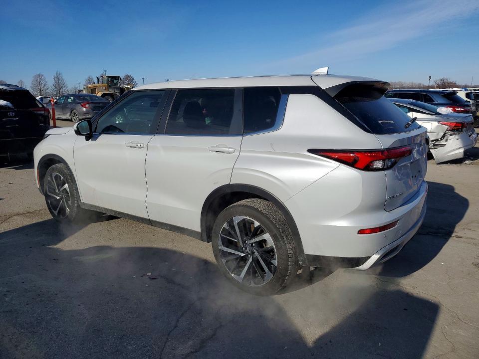 2023 Mitsubishi Outlander se
