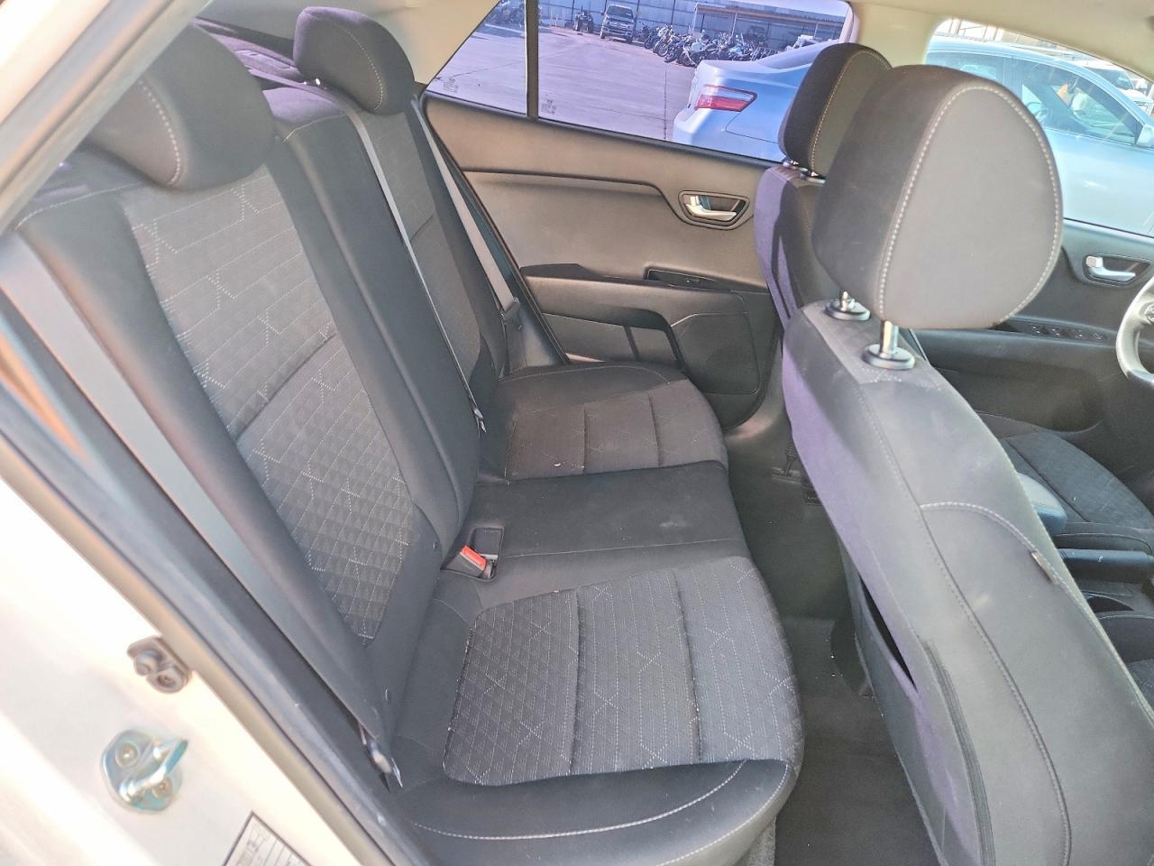 2019 KIA Rio s