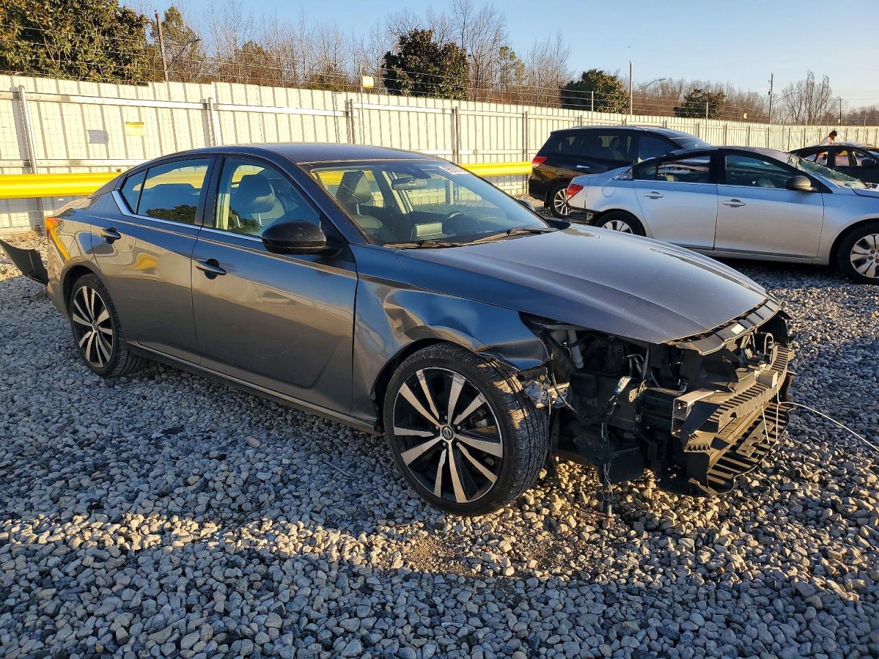 2021 Nissan Altima sr