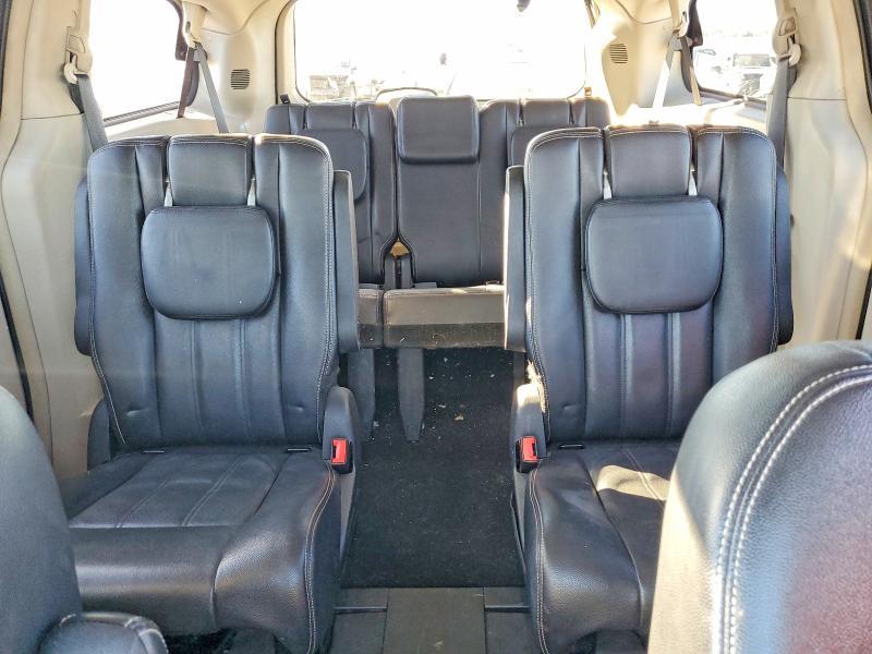 2014 Chrysler Town & Country Touring