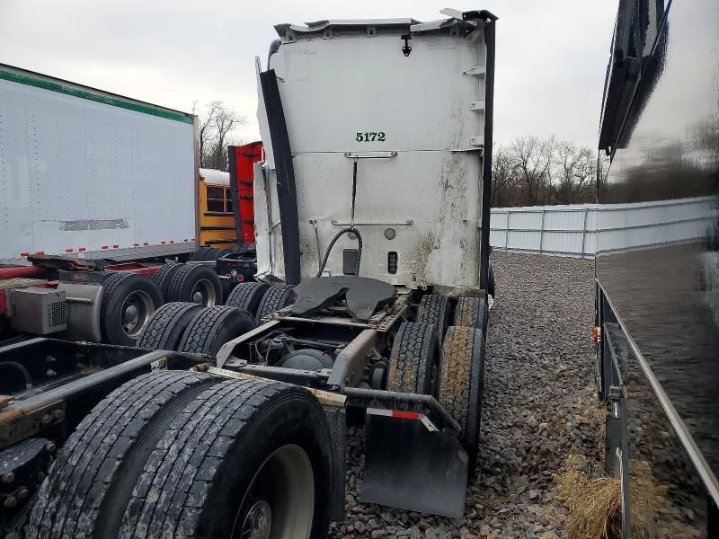 2019 Kenworth T680 Semi Truck