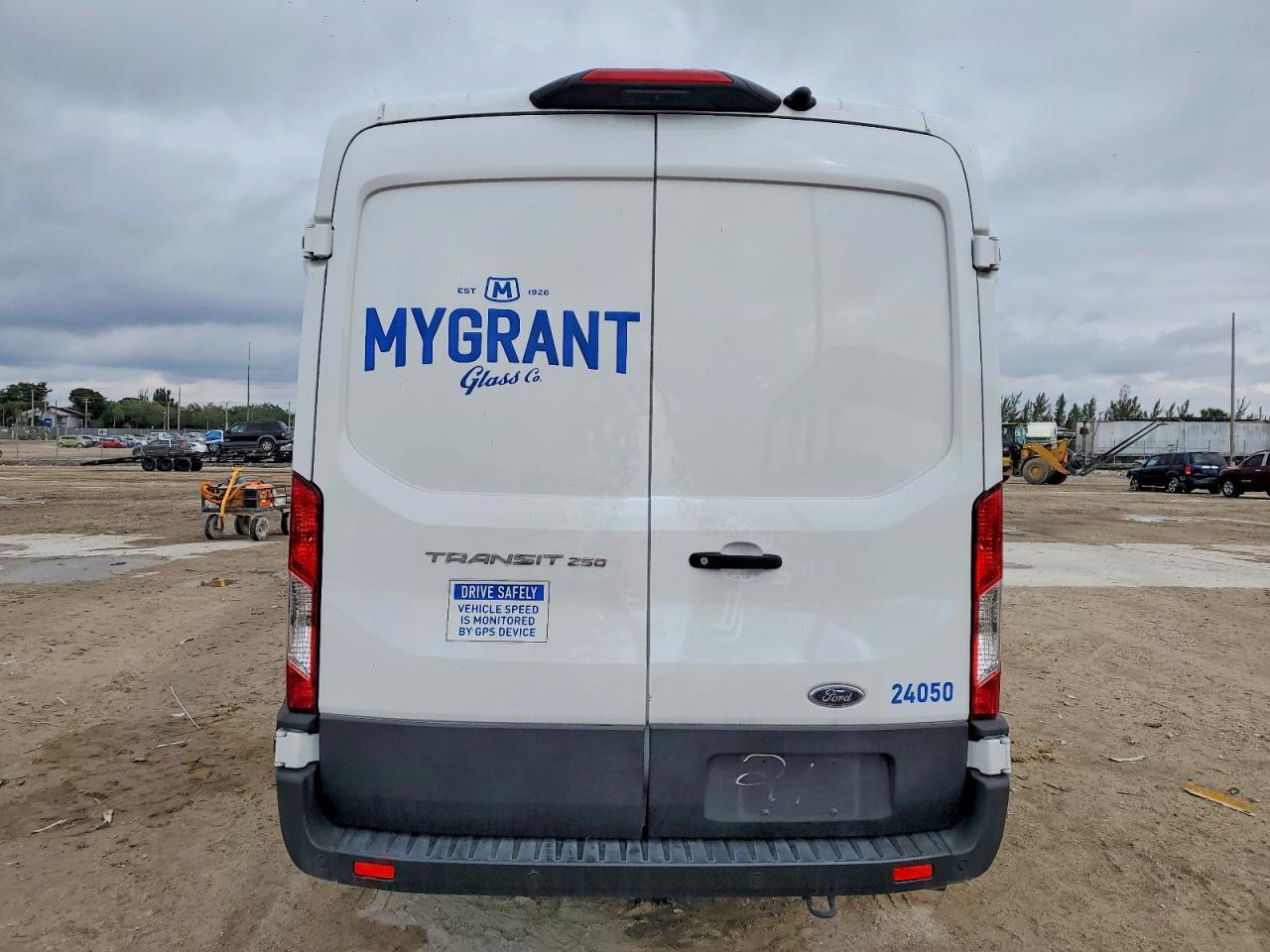 2025 Ford Transit 250 Medium Roof Delivery Van