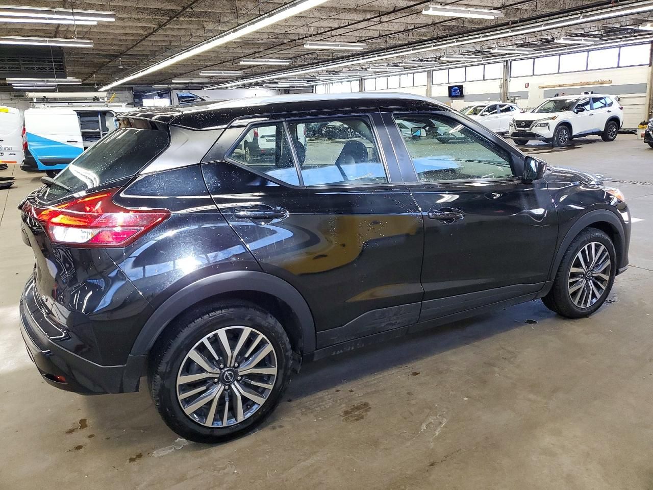 2023 Nissan Kicks sv