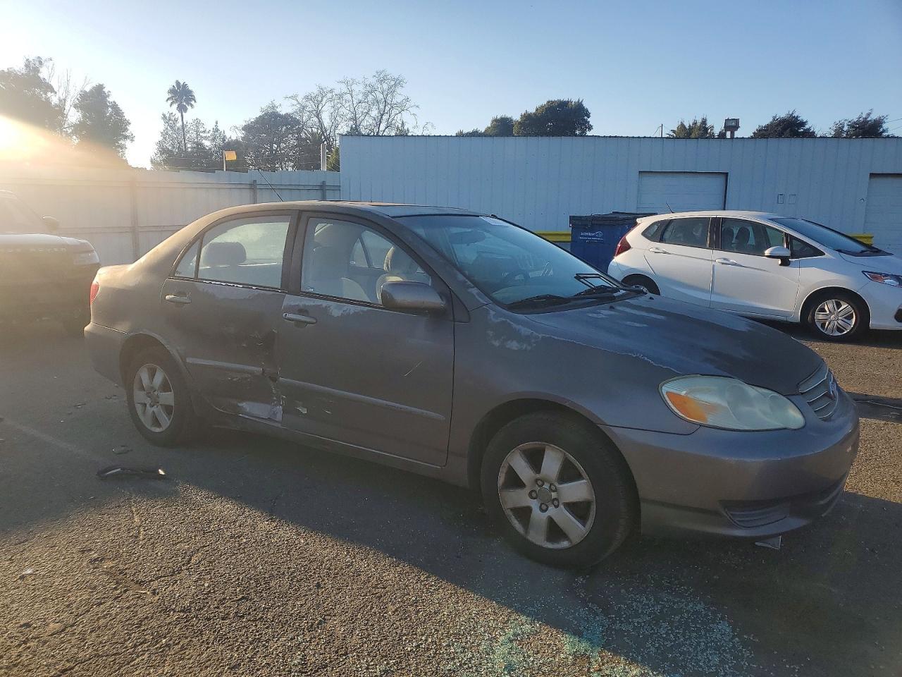 2003 Toyota Corolla le