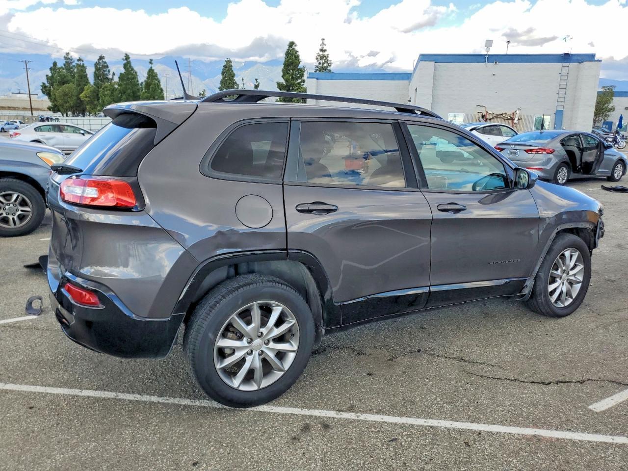 2018 Jeep Cherokee Latitude