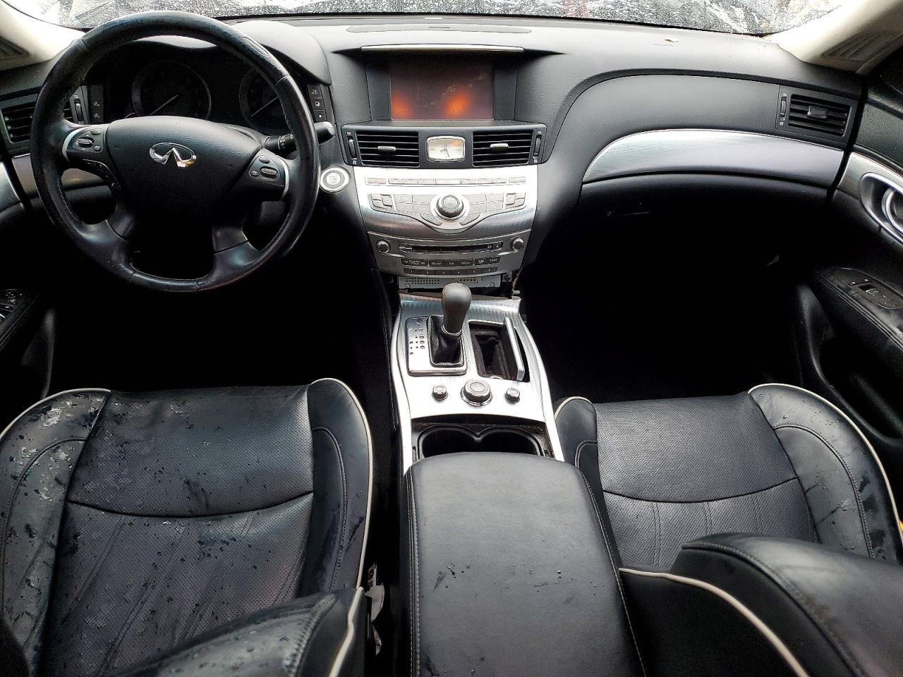 2017 Infiniti Q70 3.7