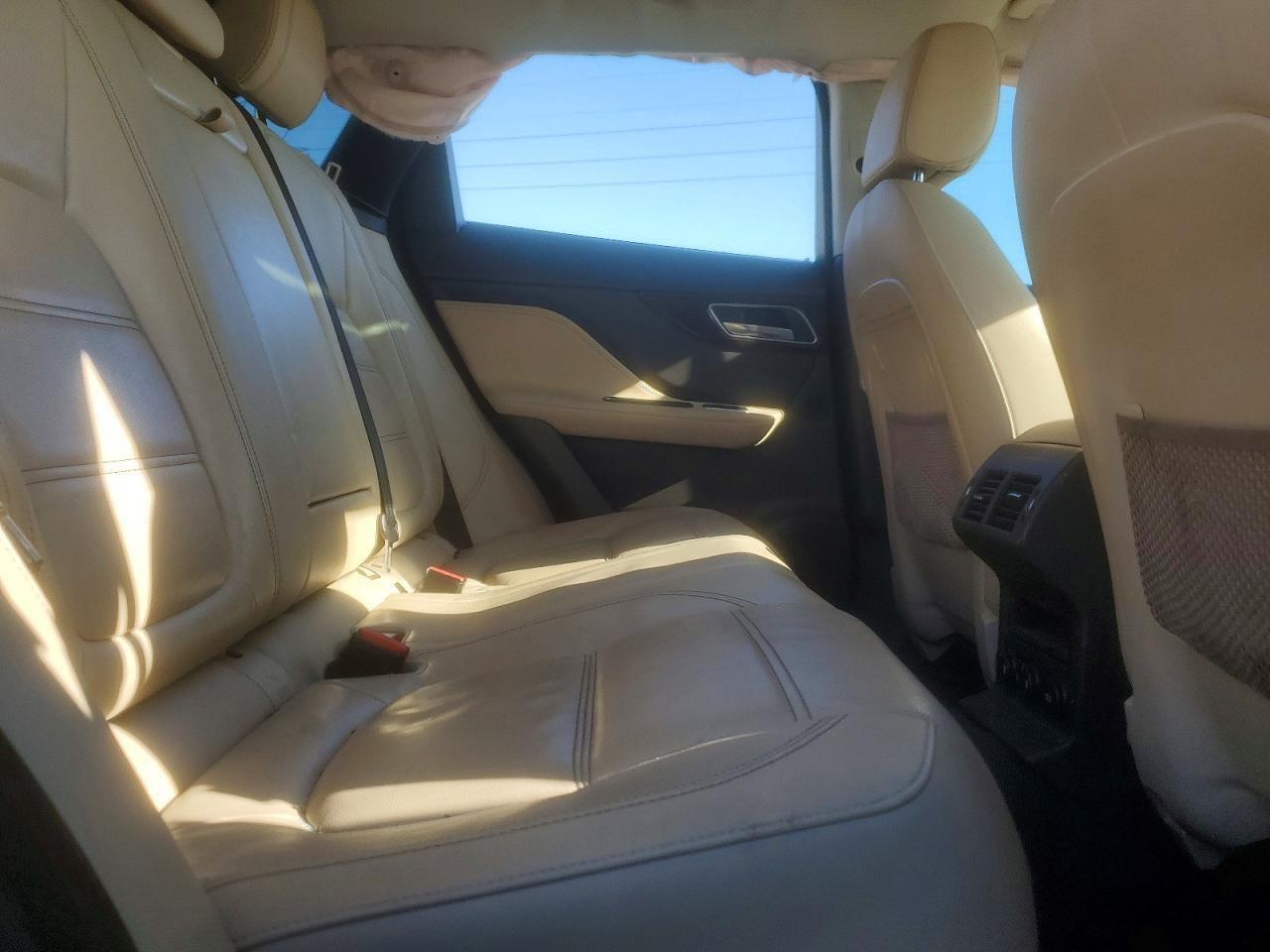 2017 Jaguar F-pace Prestige