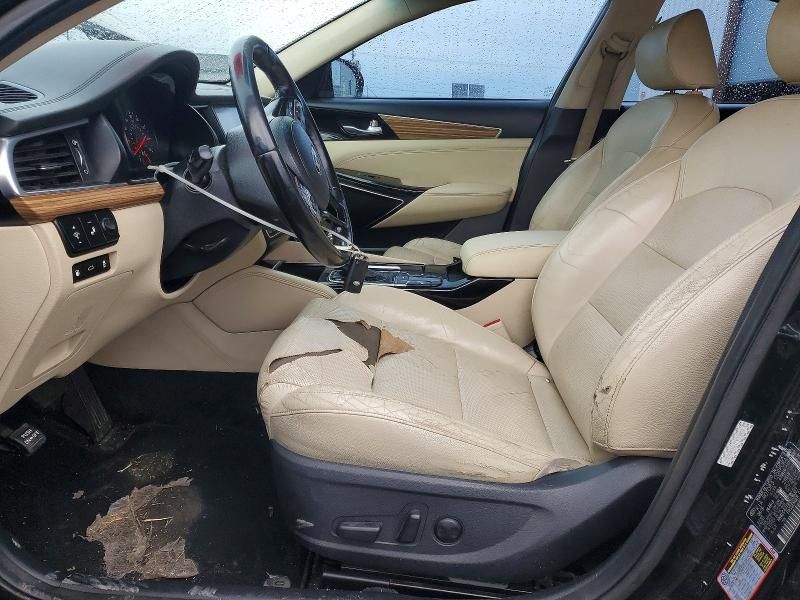 2017 KIA Cadenza Premium