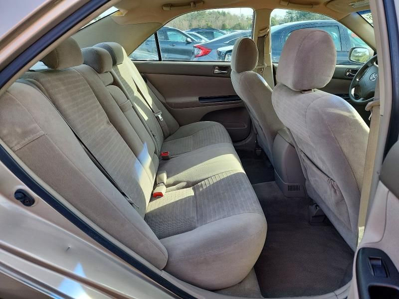 2005 Toyota Camry le