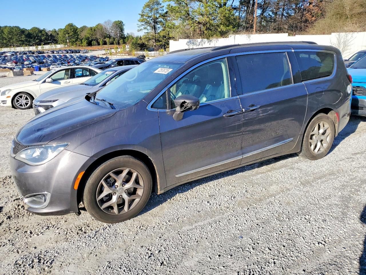 2017 Chrysler Pacifica Touring l