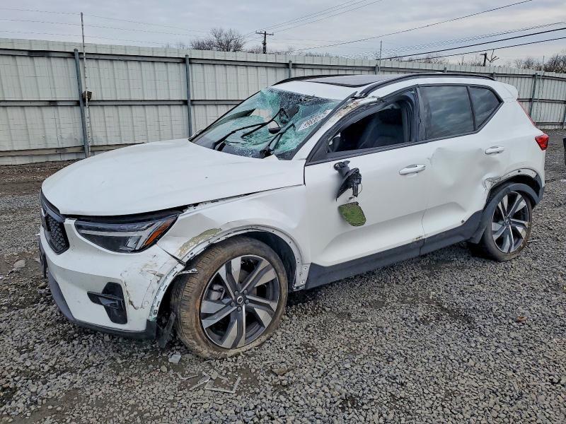 2024 Volvo Xc40 Plus
