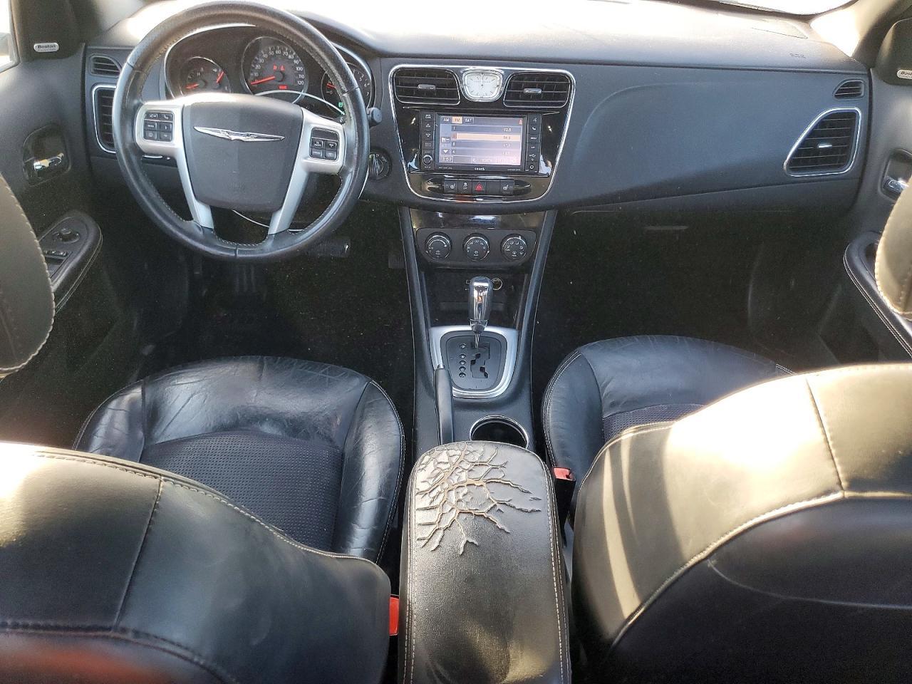 2012 Chrysler 200 s