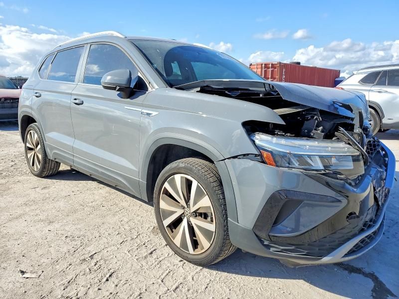 2022 Volkswagen Taos se