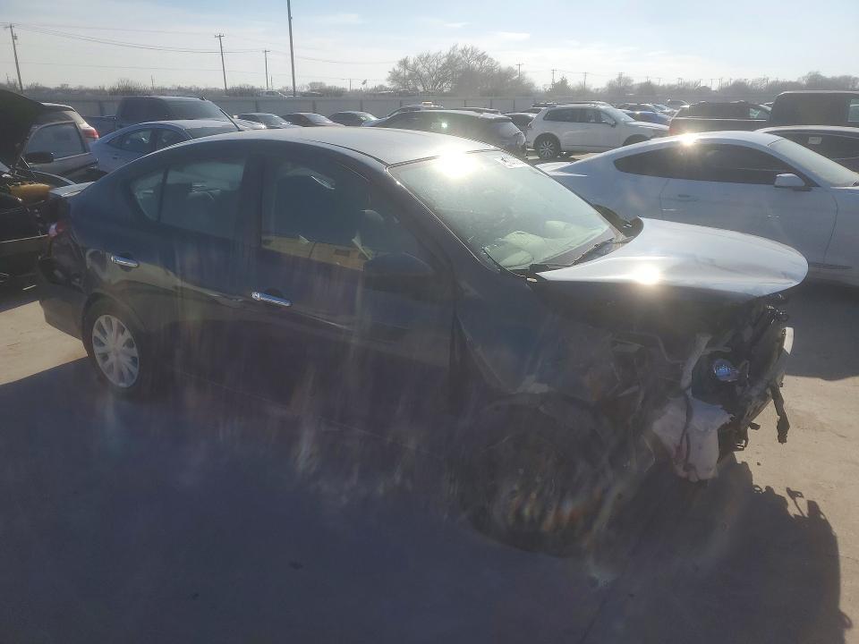 2017 Nissan Versa 1.6 s