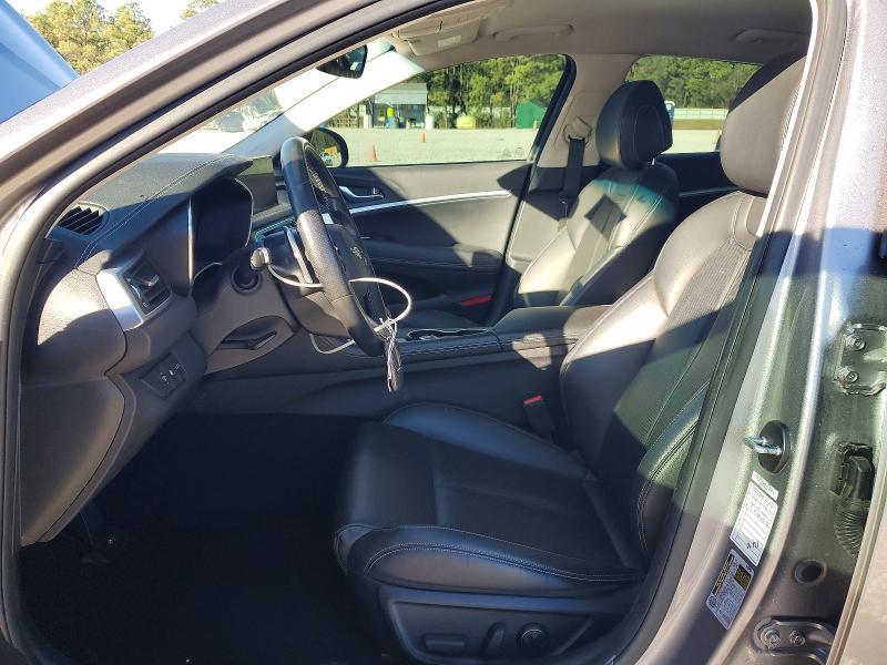 2023 Genesis G70 Base
