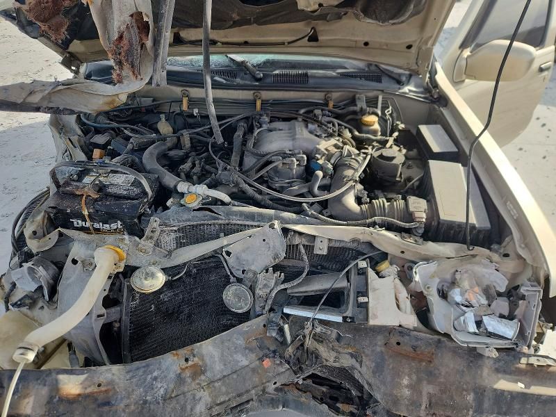 1999 Nissan Pathfinder xe