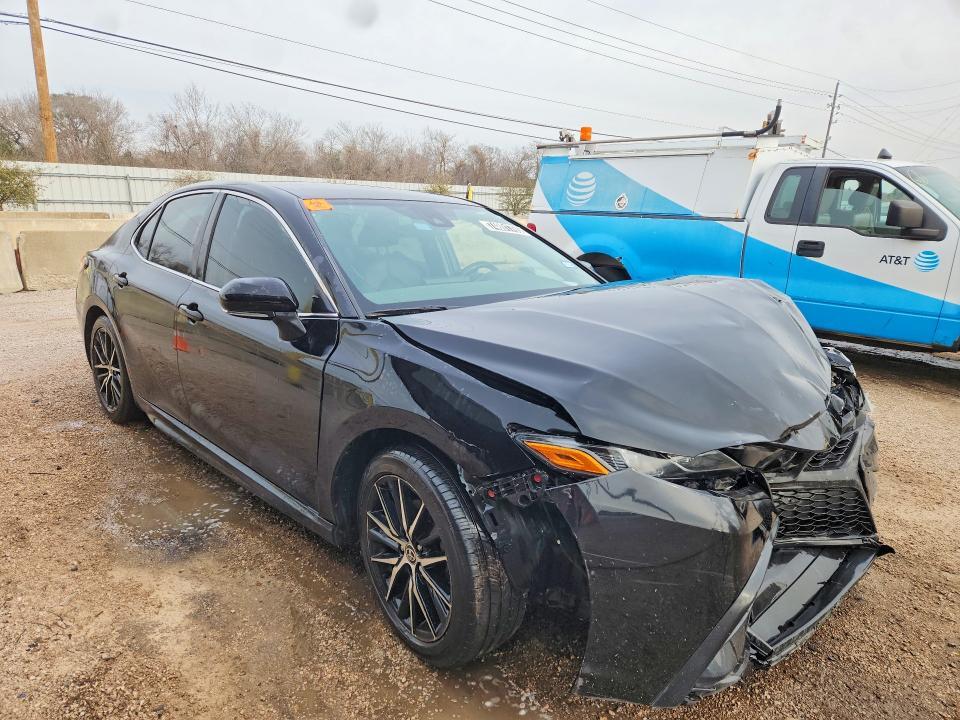 2022 Toyota Camry se