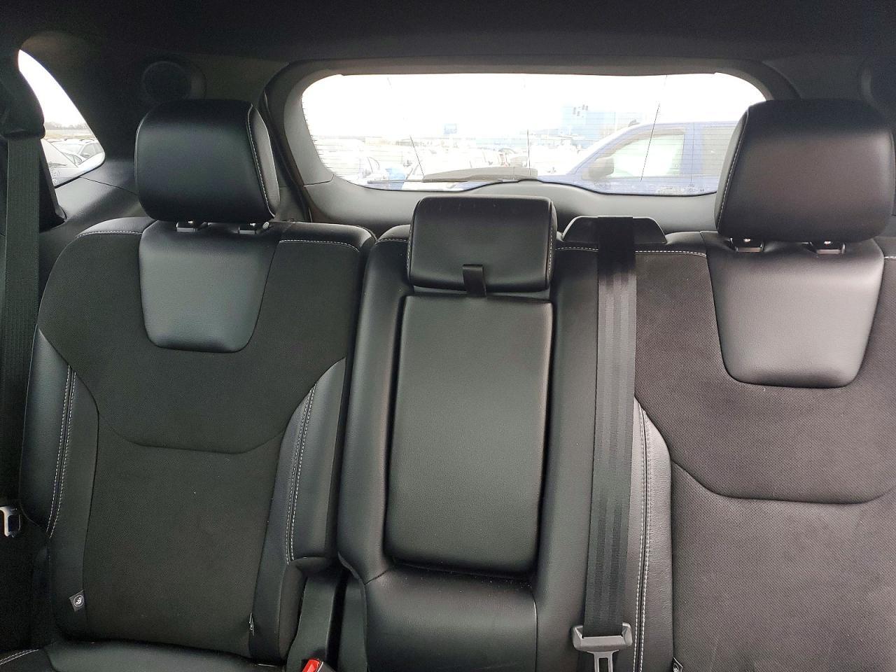2022 Ford Edge st