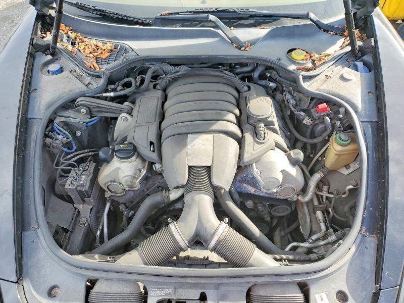 2011 Porsche Panamera 2