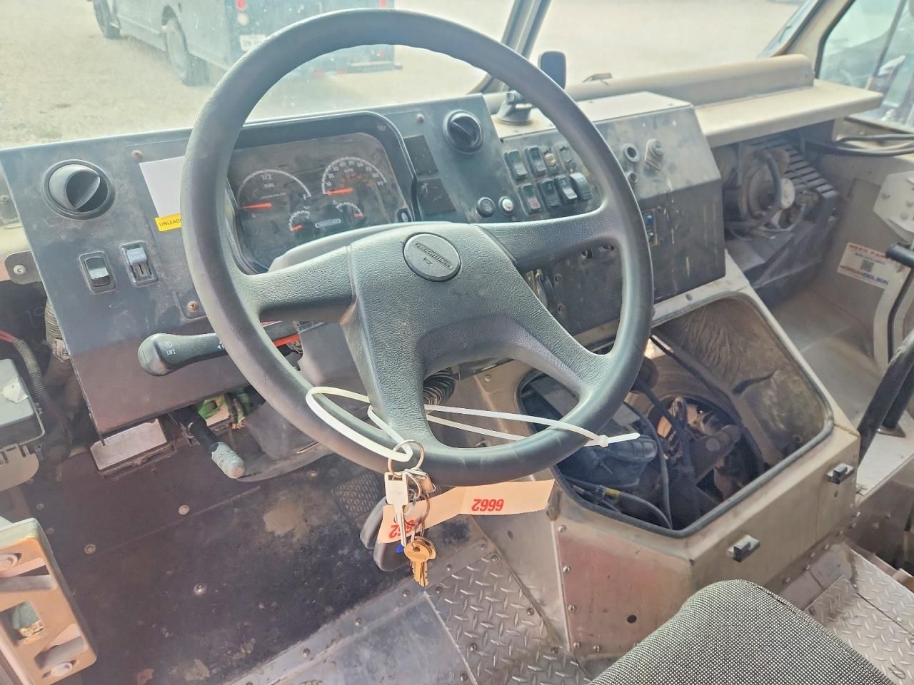 2020 Freightliner MT 45G Delivery Truck