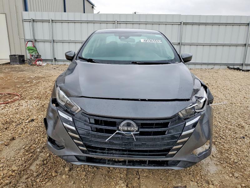 2023 Nissan Versa sv