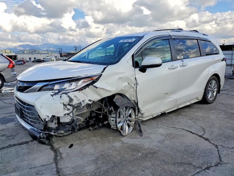 2024 Toyota Sienna Limited