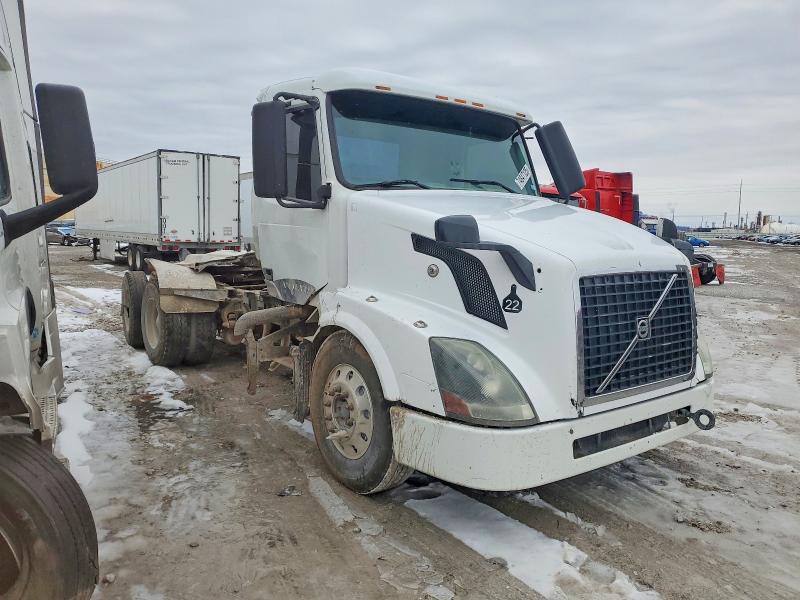 2006 Volvo VN VNL-Semi Truck