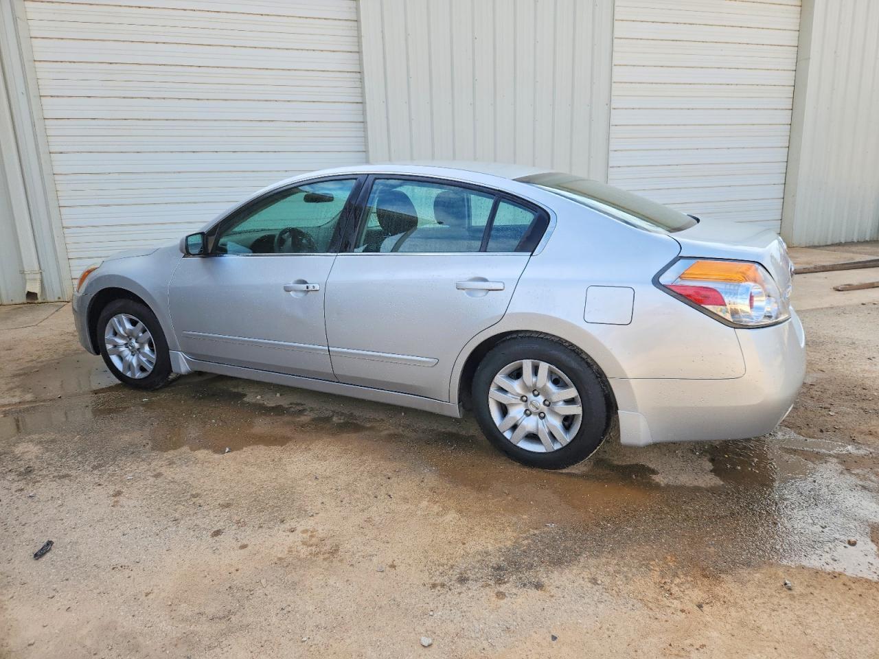 2011 Nissan Altima Base