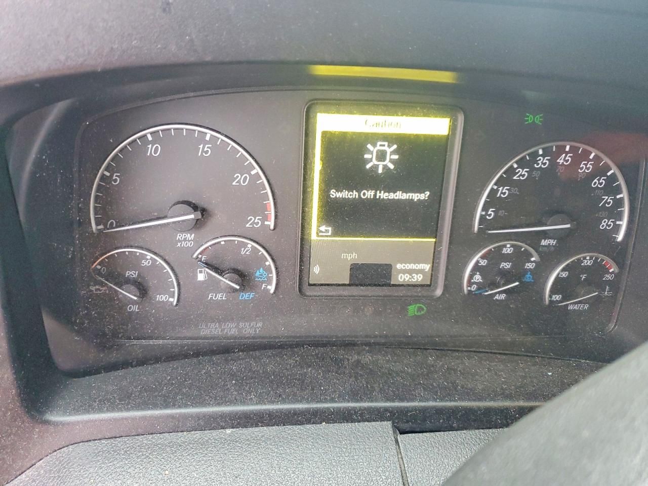 2025 Freightliner Cascadia 1-Semi Truck