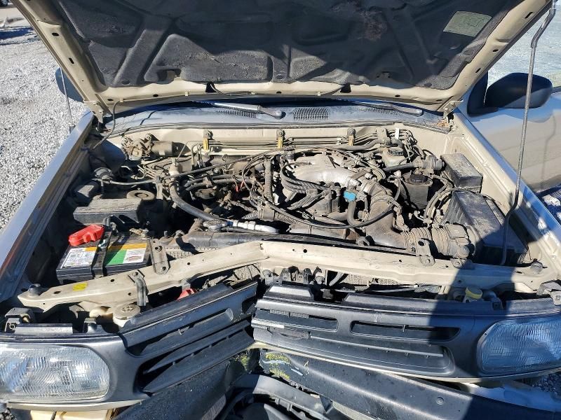 1997 Nissan Pathfinder le