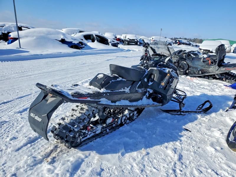 2024 Skidoo 2024 Skidoo Renegade