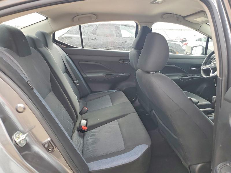2023 Nissan Versa sv