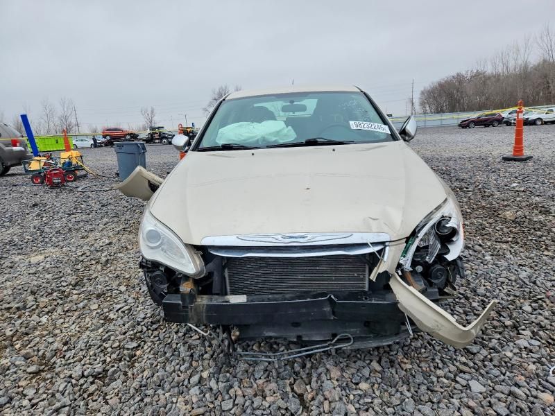 2014 Chrysler 200 Touring