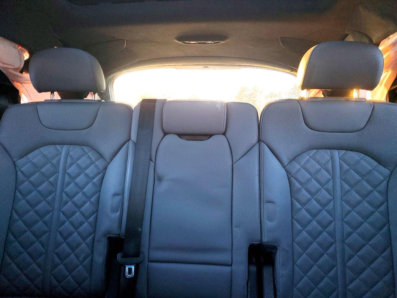 2025 Audi SQ7 Prestige