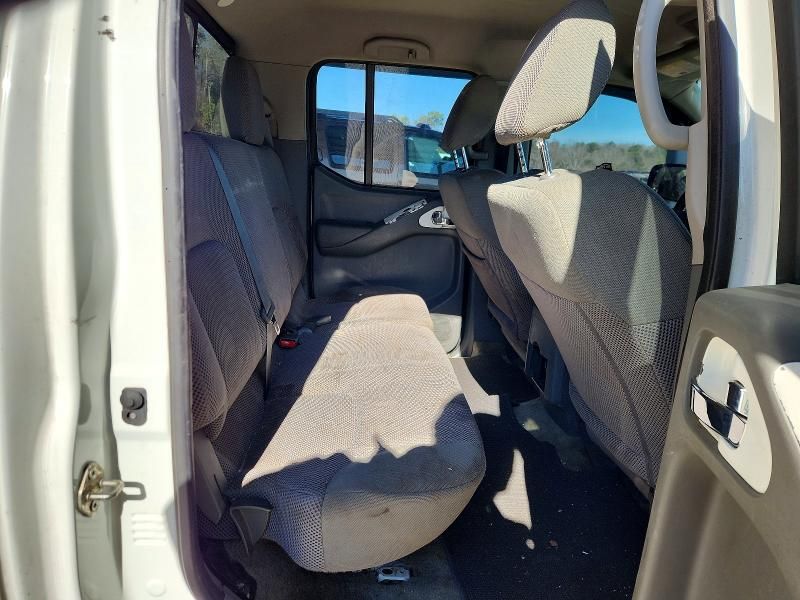 2017 Nissan Frontier s